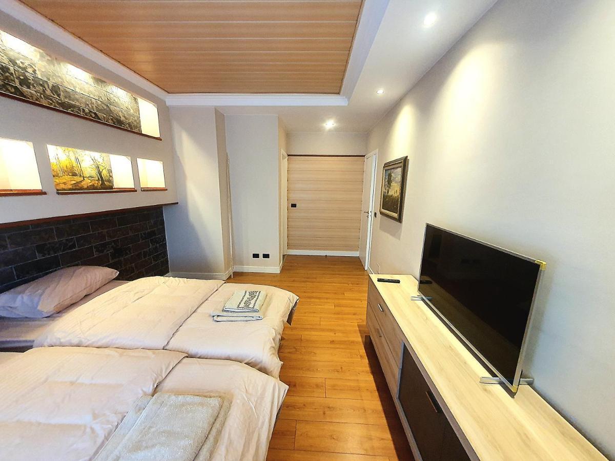 Centerscape - Studio By Dion Apartment Tirana Exterior photo